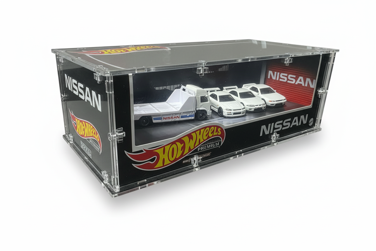 Hot Wheels Premium Diorama Nissan GT-R Set R32, R33, R34 and Truck Hard Acrylic Case included