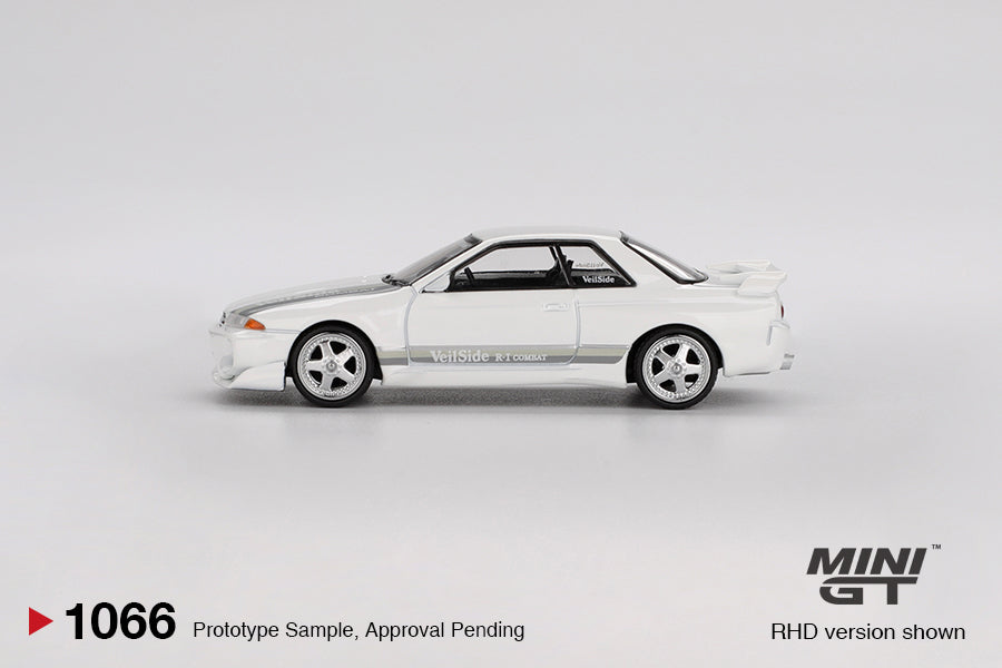 Nissan Skyline GT-R (R32) VeilSide Combat C-I White Mini GT