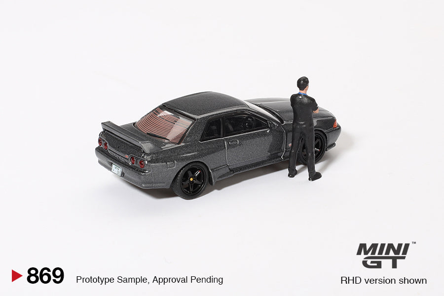 Nissan Skyline GT-R (R32) Mini GT W/Matsuda Figure Mini GT