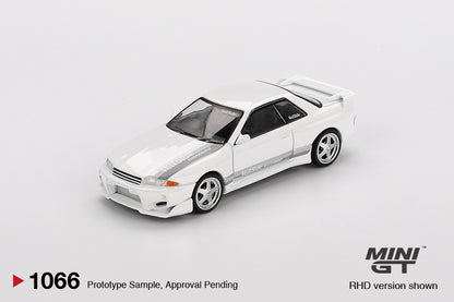 Nissan Skyline GT-R (R32) VeilSide Combat C-I White Mini GT