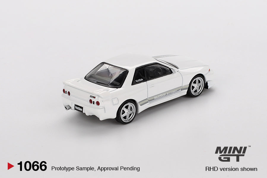 Nissan Skyline GT-R (R32) VeilSide Combat C-I White Mini GT