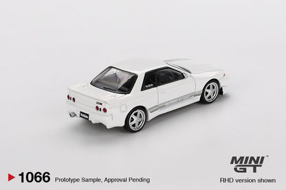 Nissan Skyline GT-R (R32) VeilSide Combat C-I White Mini GT