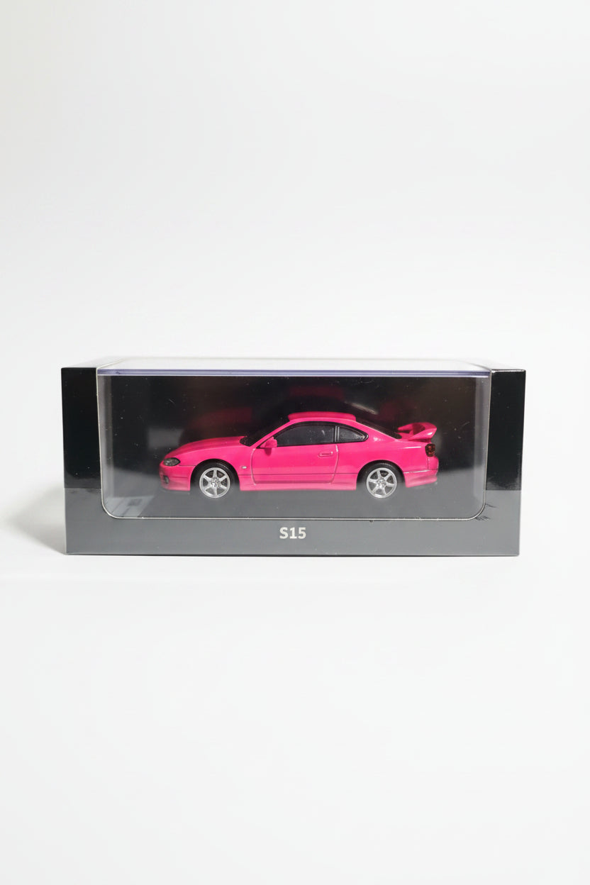 Nissan Silvia Spec-R Aero S15 (pink)